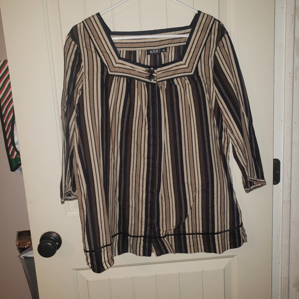 A.N.A brown, tan, black mid sleeve shirt